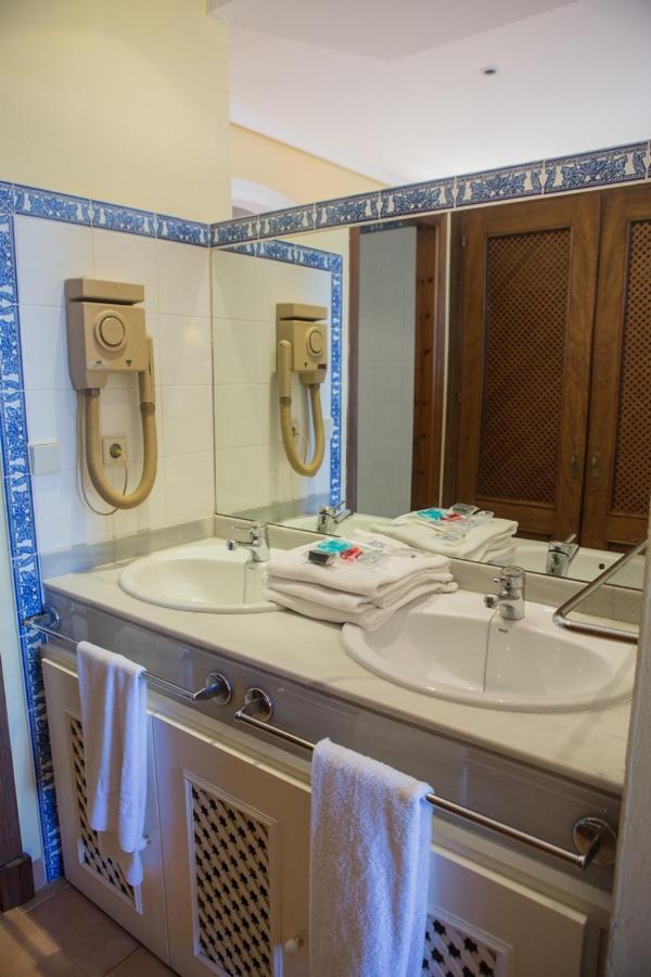 Apartamentos Turisticos Bahia Sur Сан Фернандо Екстериор снимка